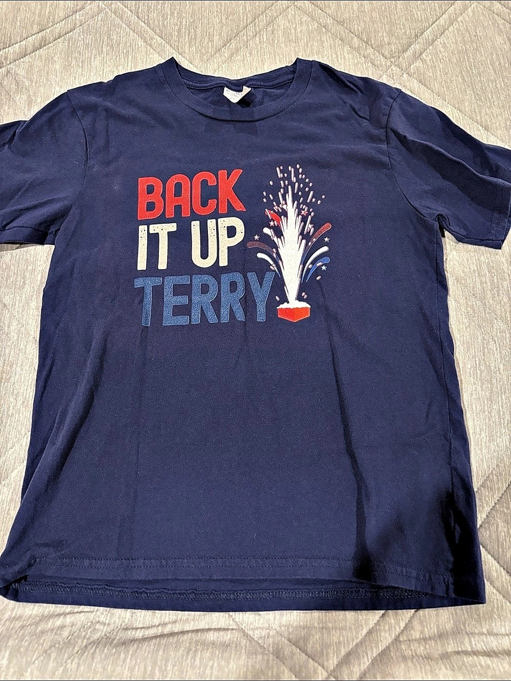 Port & Company Youth Fan Favorite T-Shirt Graphic Tee Medium